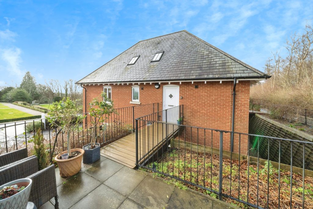 Property photo 1 of 17 Photography