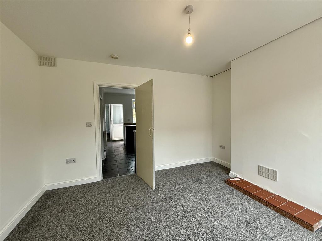 Property photo 2 of 6 Img_8697.Jpg