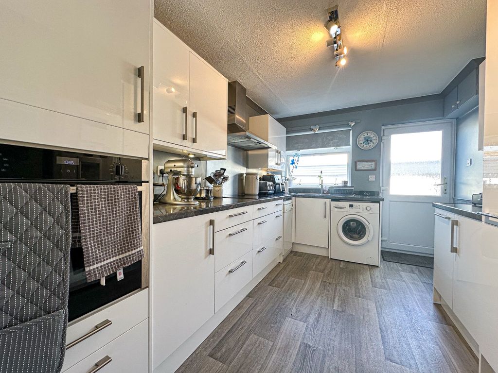 Property photo 3 of 22 43818011