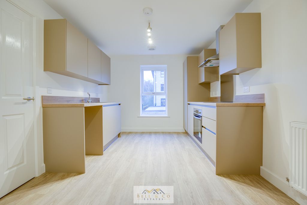 Property photo 2 of 23 Kitchen 1.3