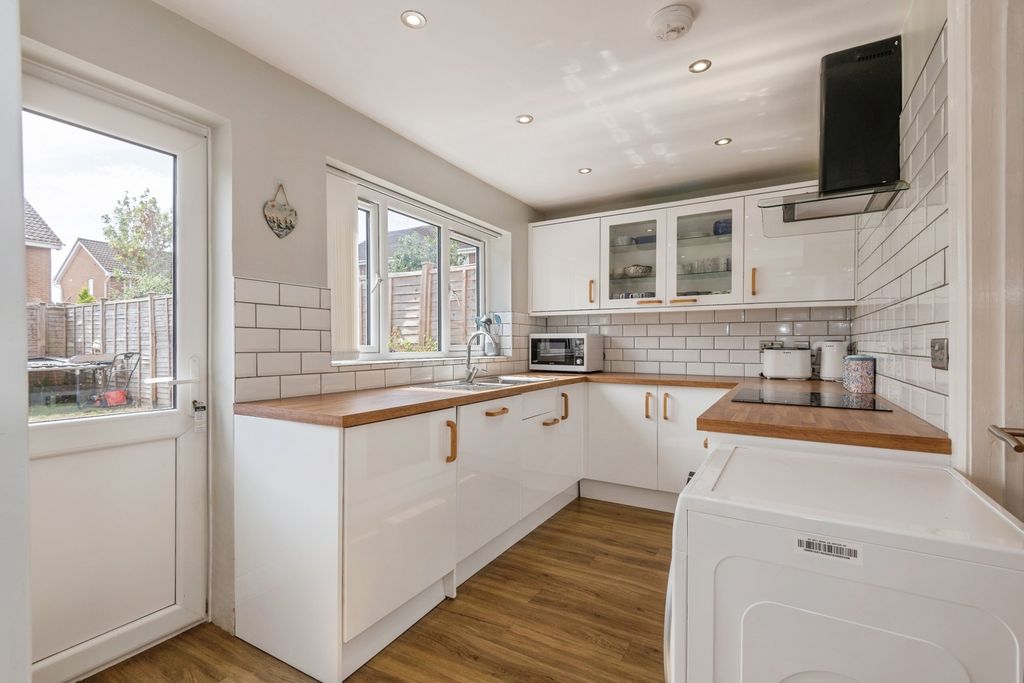 Property photo 2 of 19 Pbox-Img.Jpg