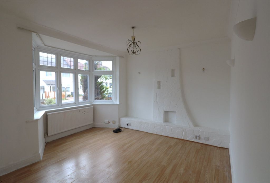Property photo 2 of 9 Picture No. 18