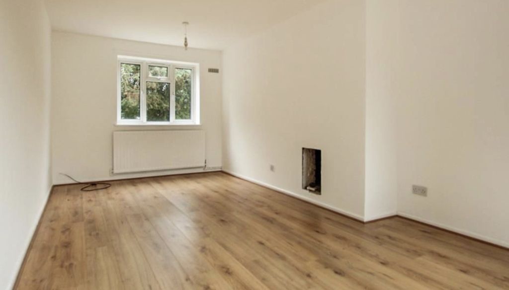 Property photo 2 of 14 Living Room