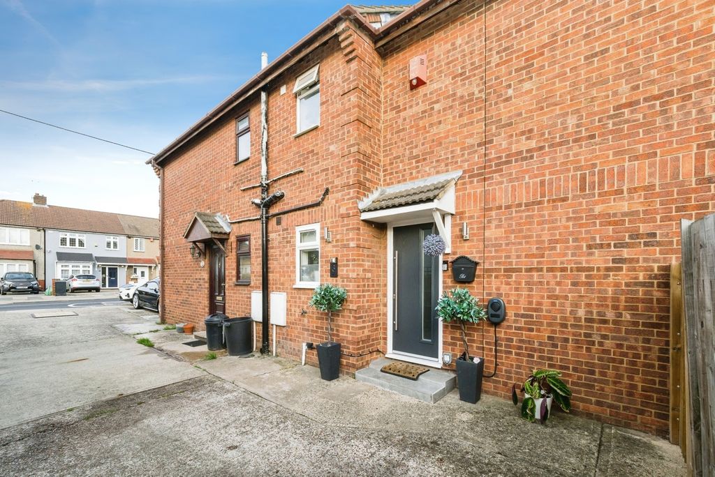 Property photo 1 of 27 Pbox-Img.Jpg
