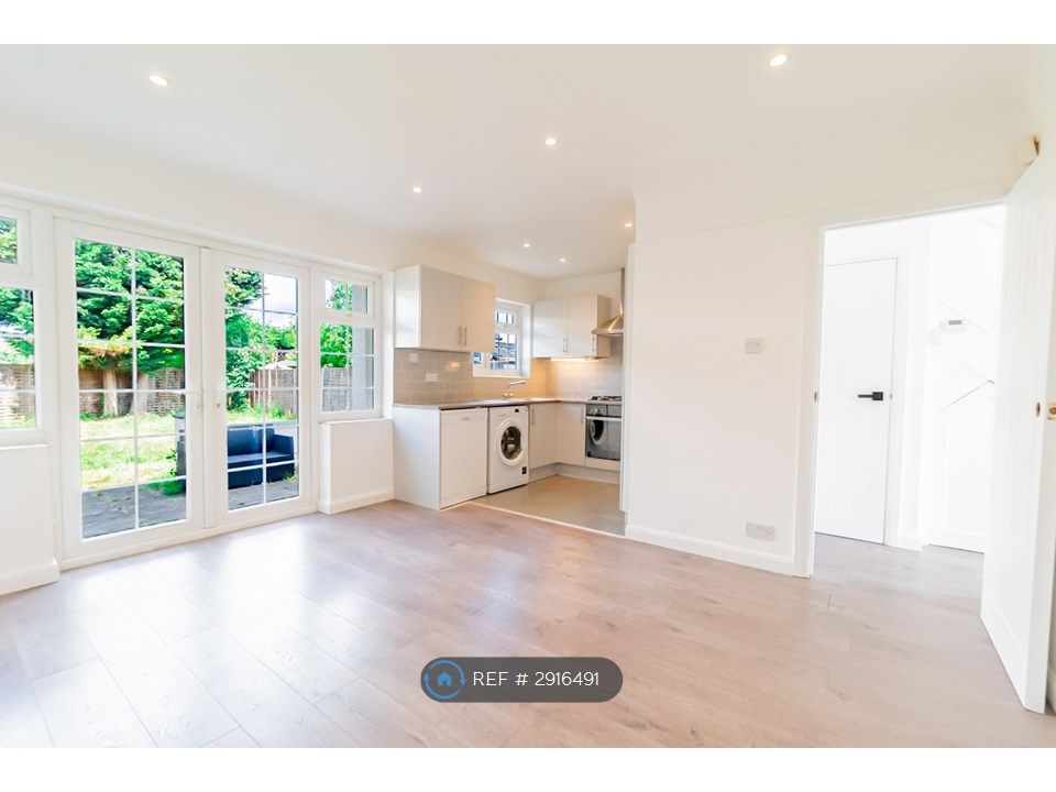 Property photo 3 of 19 Rear Reception Room