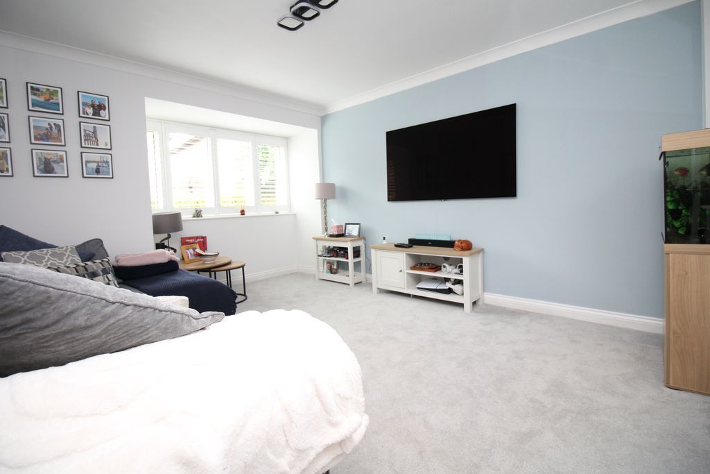Property photo 2 of 12 Photo 5