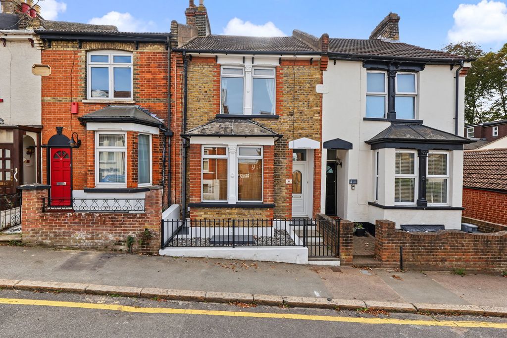 Property photo 1 of 48