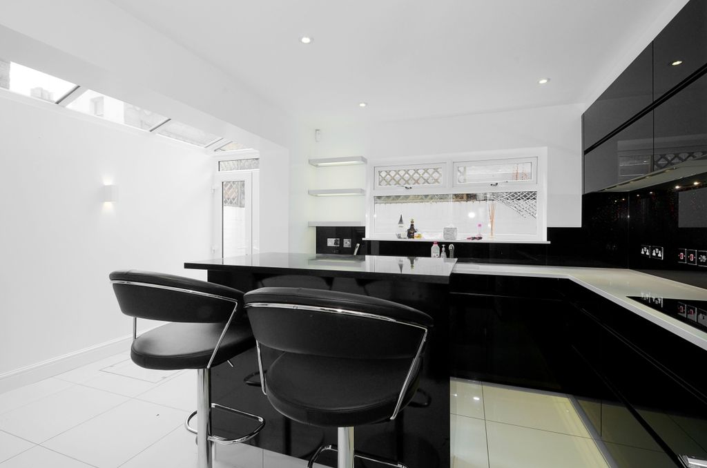 Property photo 1 of 13 Kitchen