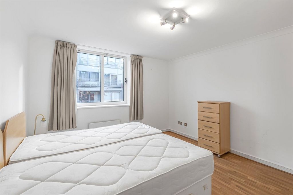 Property photo 3 of 14 Bedroom