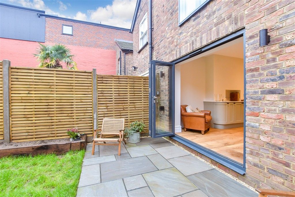 Property photo 2 of 14 External Lifestyle Photograph