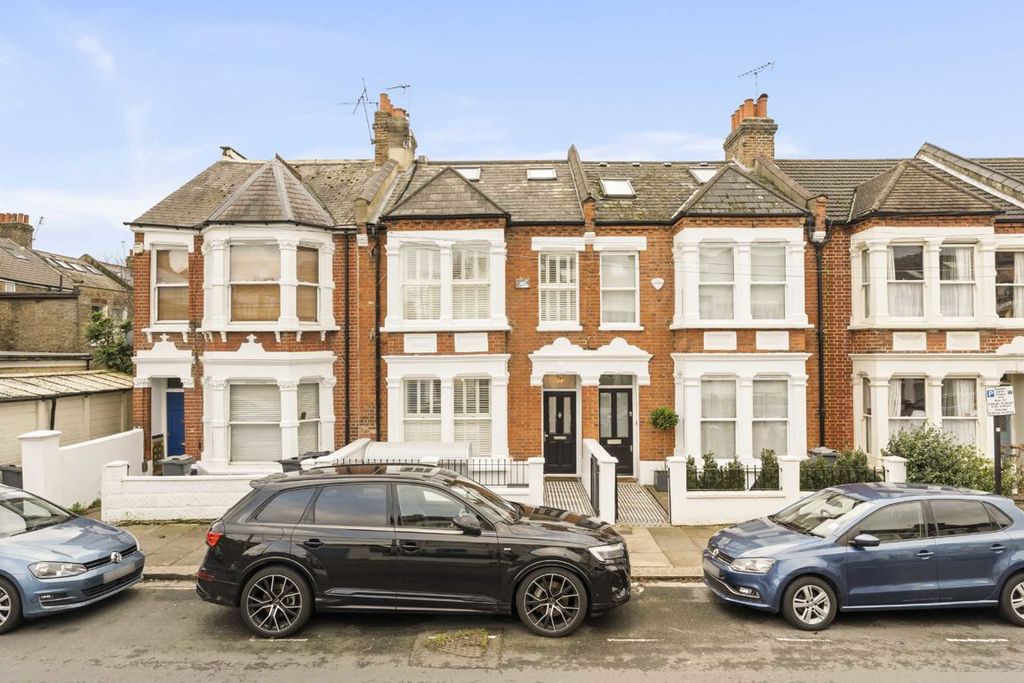 Property photo 1 of 8