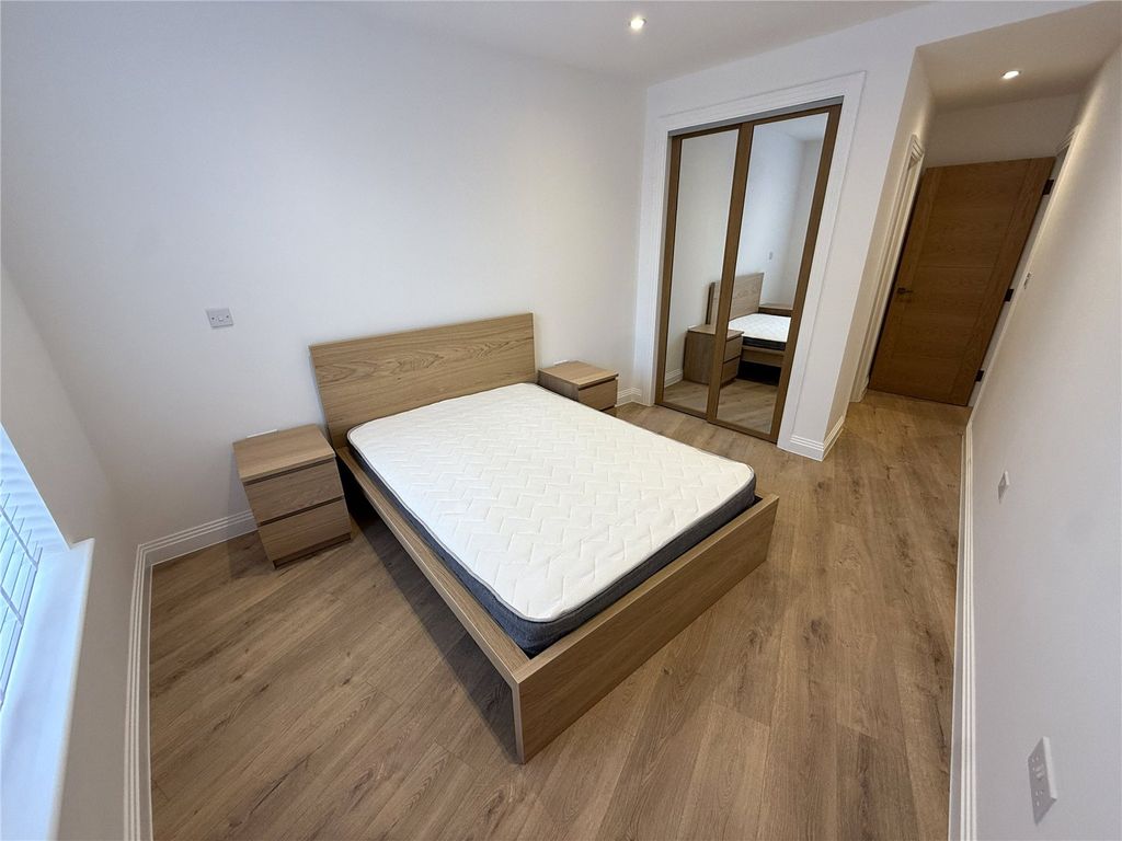 Property photo 3 of 6 Picture No. 06