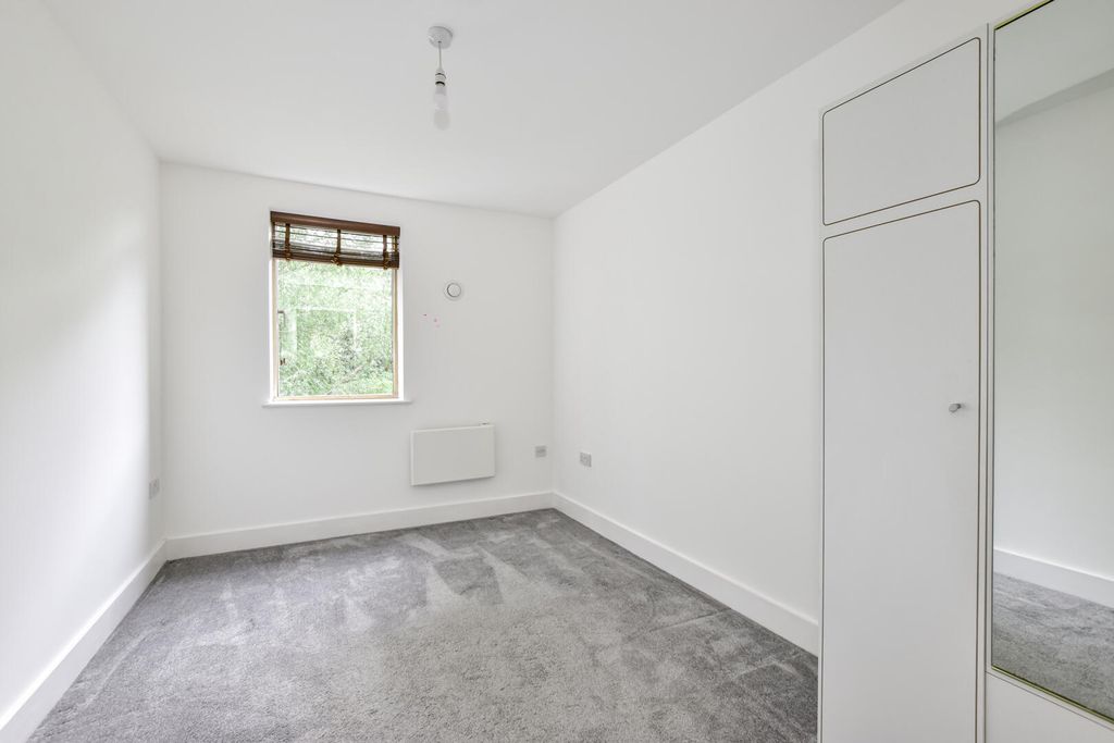 Property photo 3 of 12 Bedroom