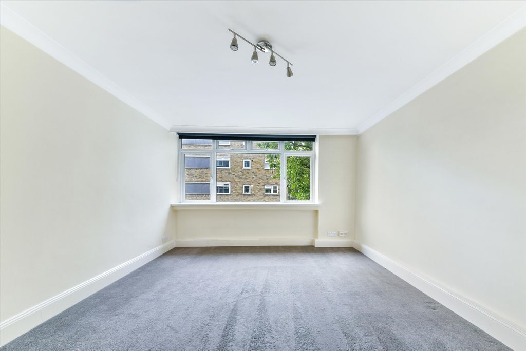 Property photo 2 of 11 Image