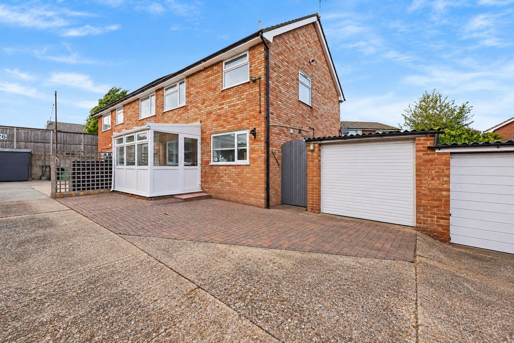 Property photo 1 of 11
