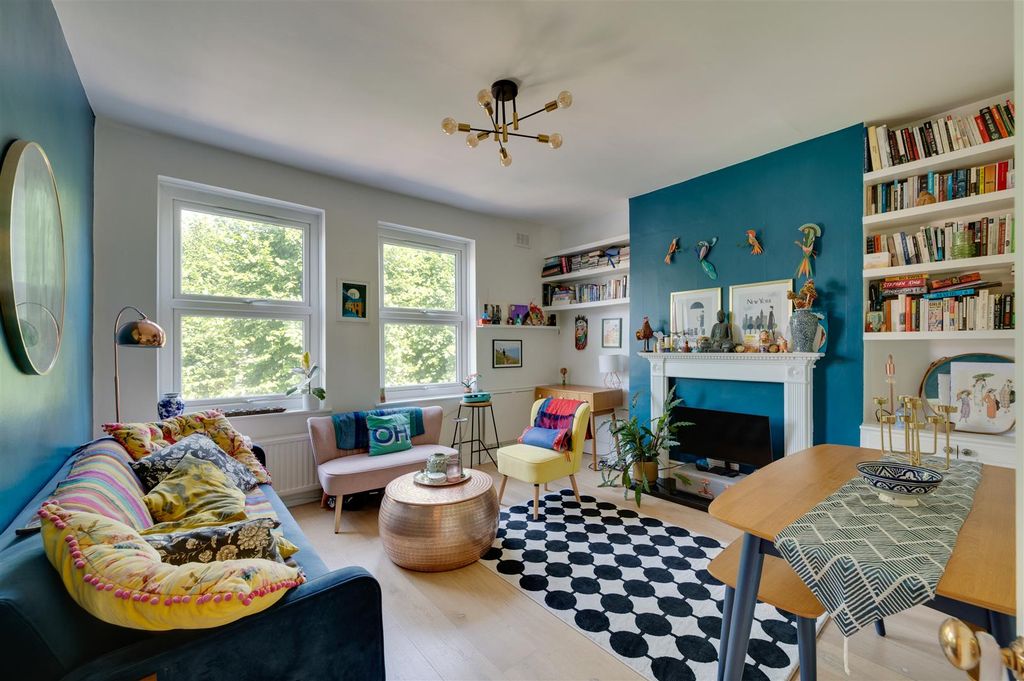 Property photo 1 of 12 Daniels_Connaught Road London Nw10 9Aj_006.Jpg