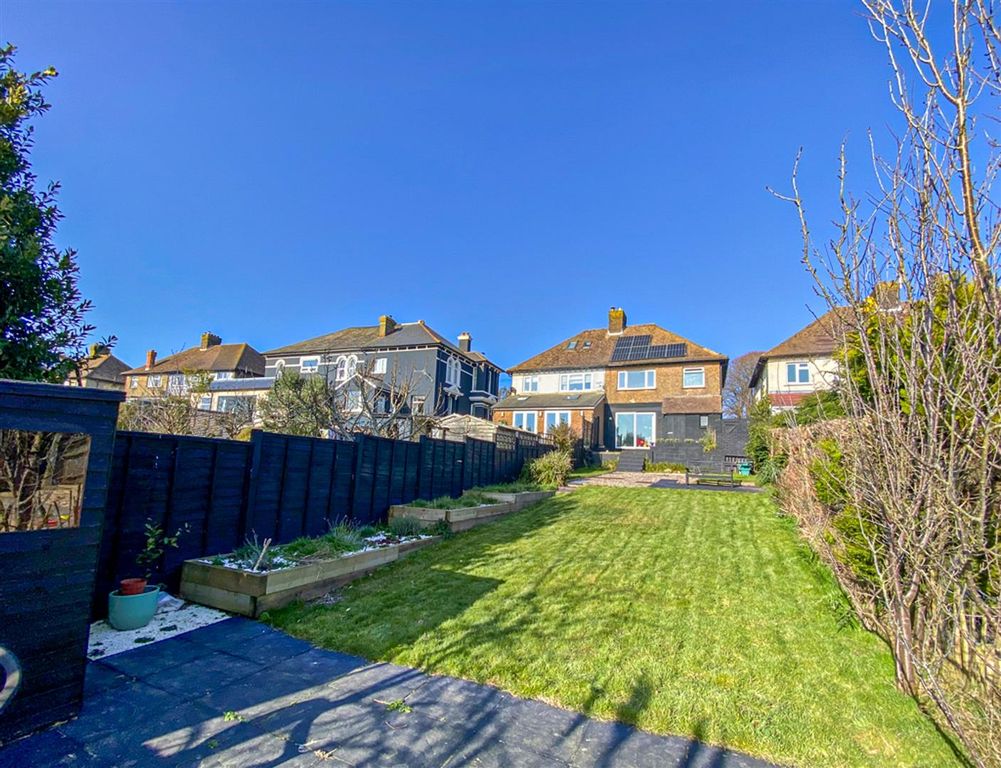 Property photo 2 of 39 Garden-B_Alto.Jpg