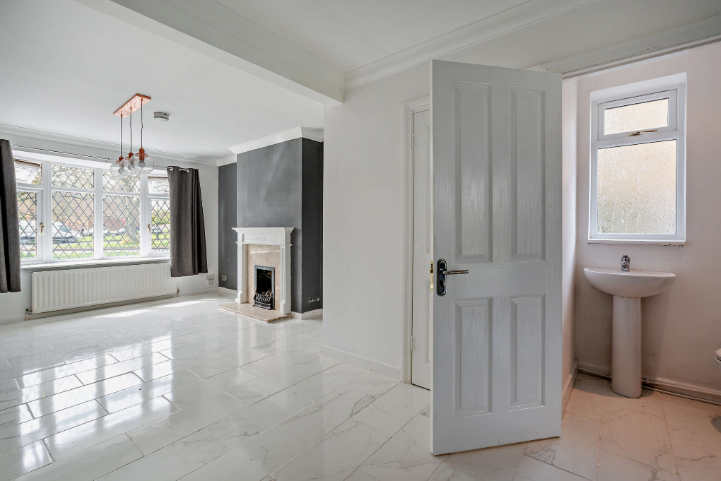 Property photo 3 of 16