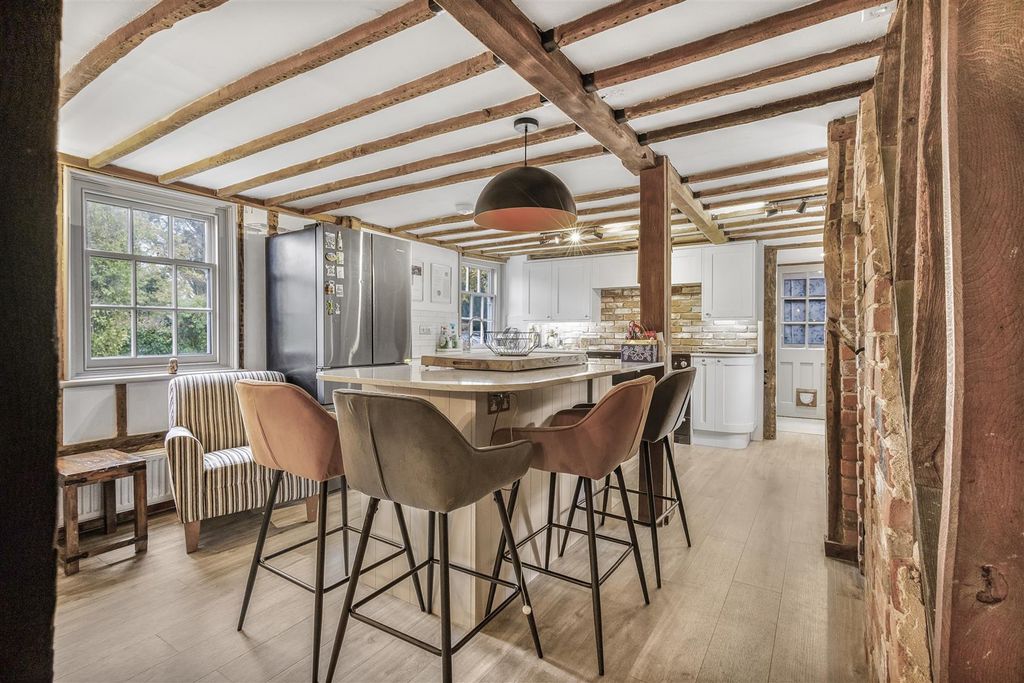 Property photo 2 of 28 Kitchen/Breakfast Room