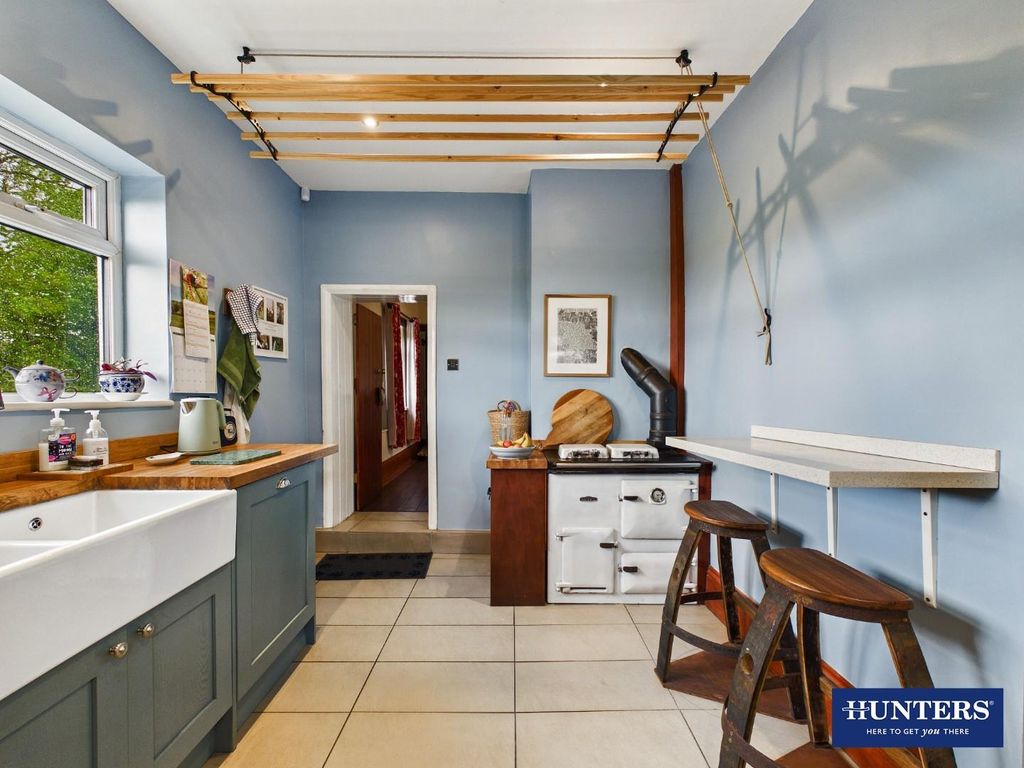 Property photo 3 of 26 Kitchen