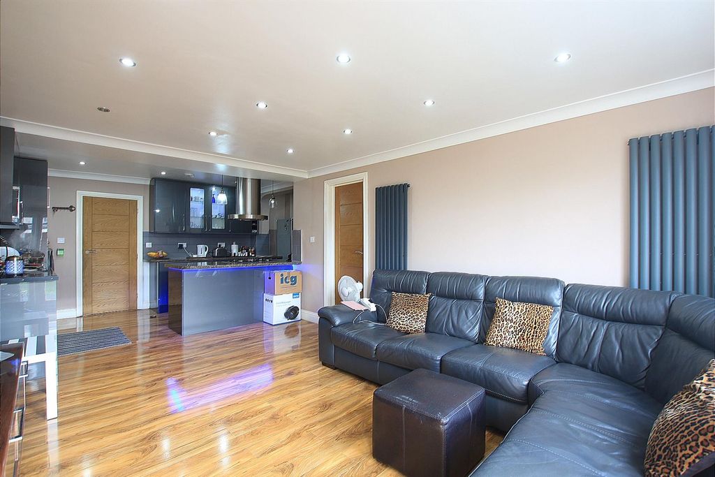 Property photo 1 of 12 Open Plan Kitchen/ Reception Room