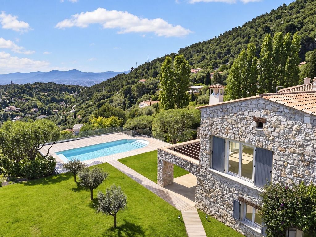 Property photo 1 of 30 Elegant Family Villa - Renovated - Calm - Sea View