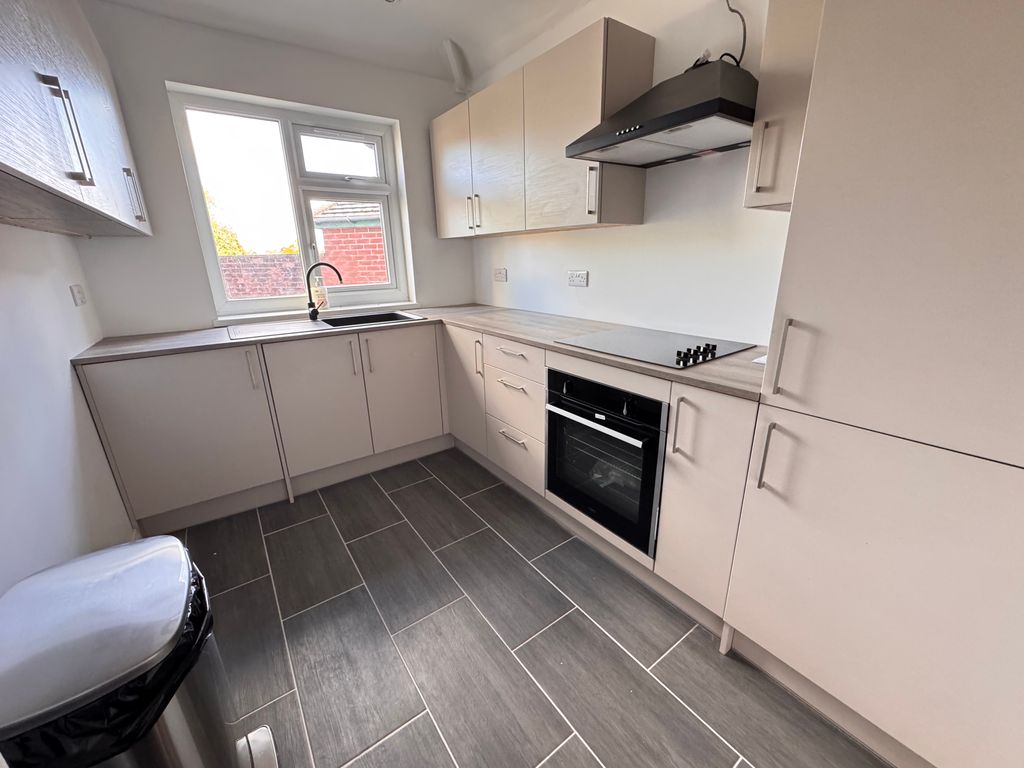 Property photo 3 of 6 Img_9947