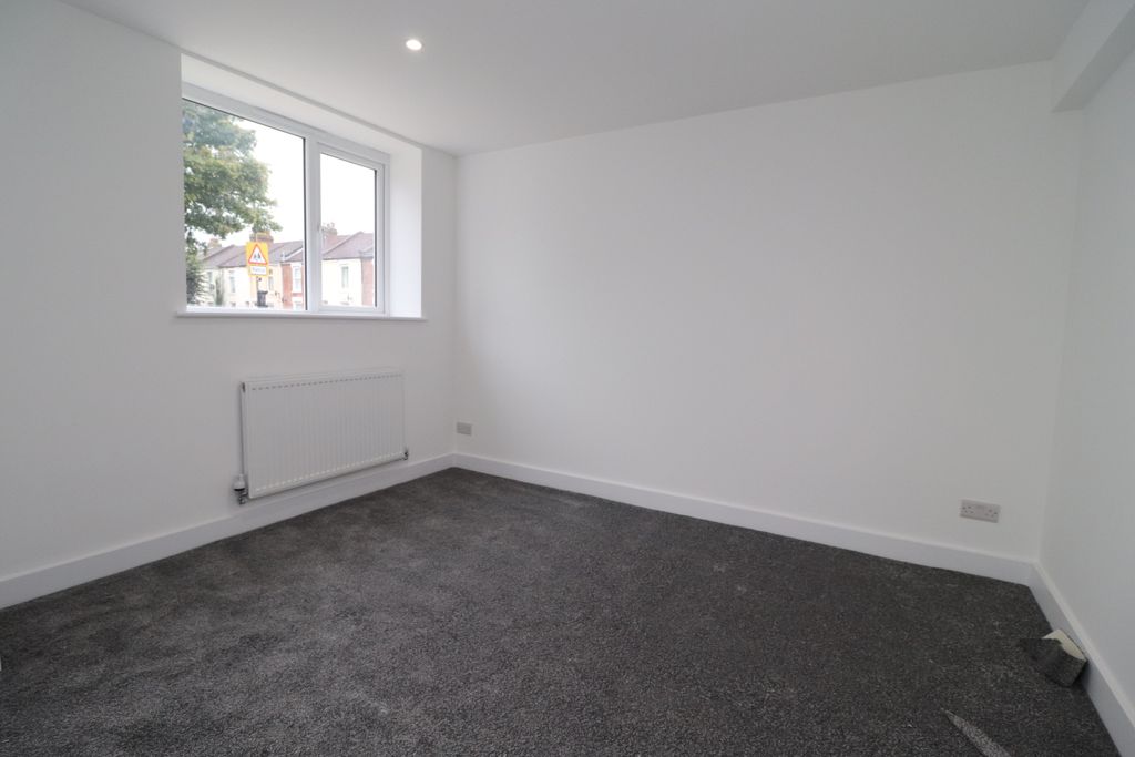 Property photo 3 of 6 Img_6118