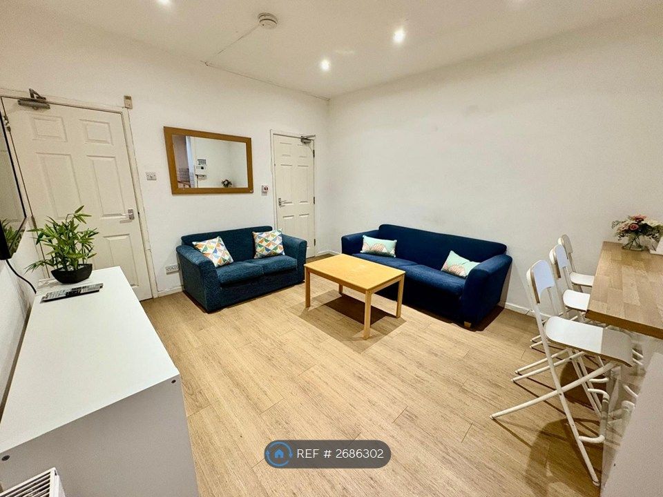 Property photo 2 of 31