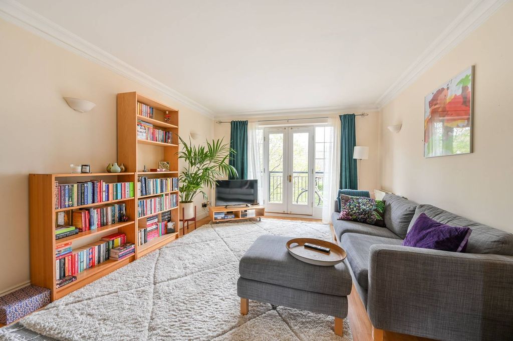 Property photo 3 of 8