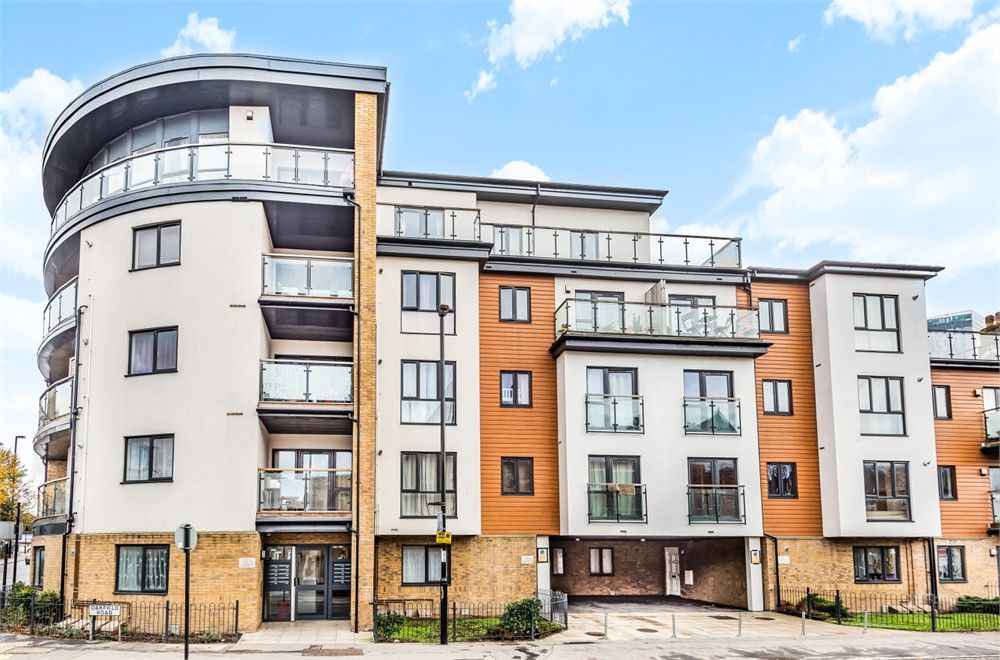 Property photo 1 of 8