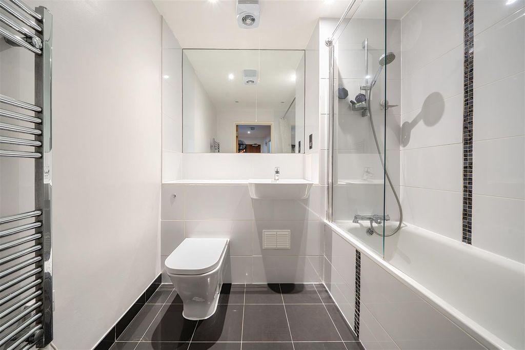 Additional image 4 of 2 bed flat for saleLily Close, Pinner HA5