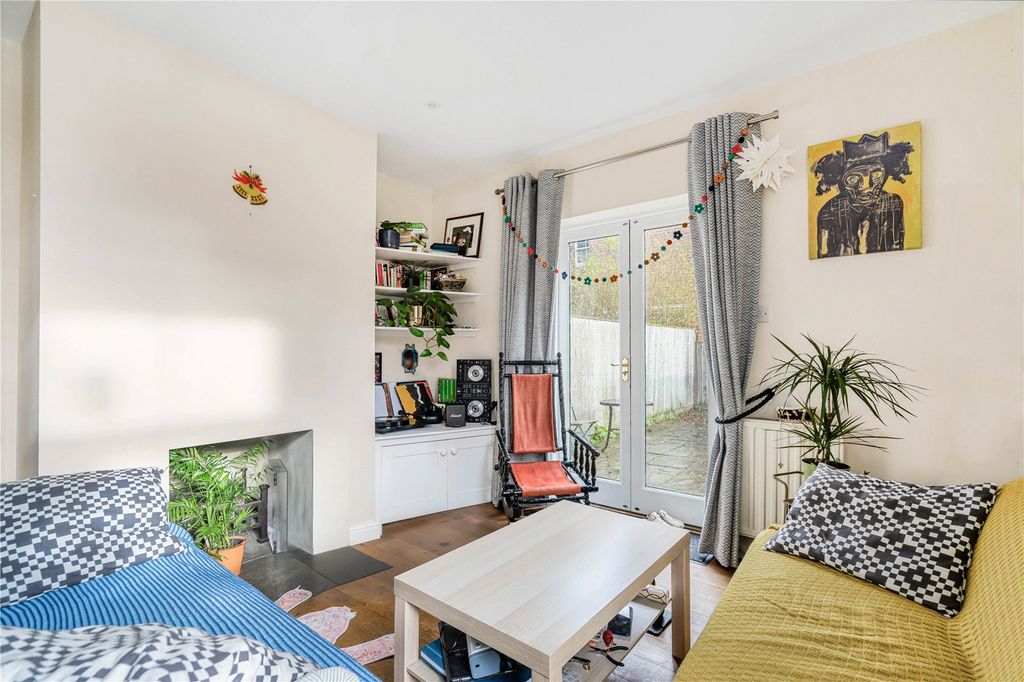 Property photo 3 of 13 Sitting Room Area