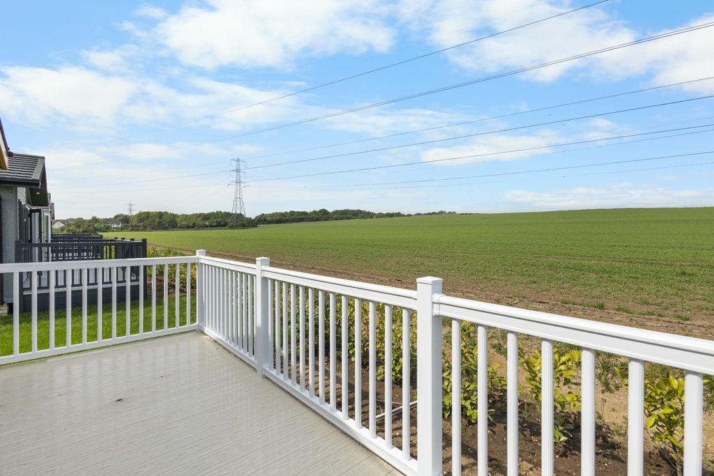 Property photo 2 of 13 1c9c89F8038A34F9B0Fe9Ea5Adf551cd5d1B49Be80d2Ab5509