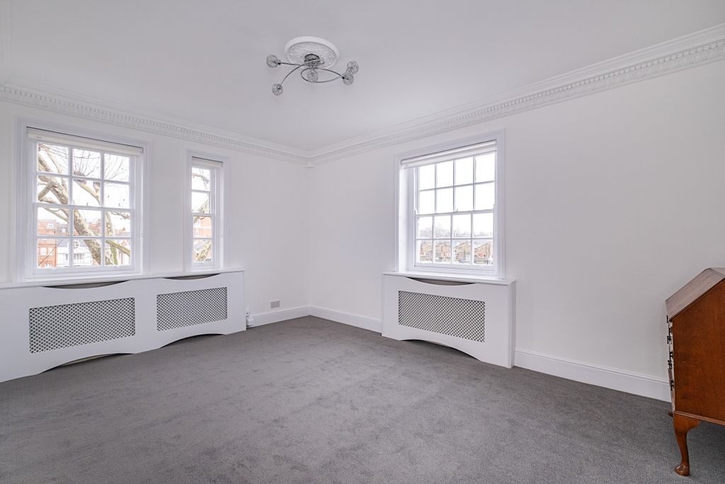 Property photo 3 of 11 5-45-Draycott-Pla...