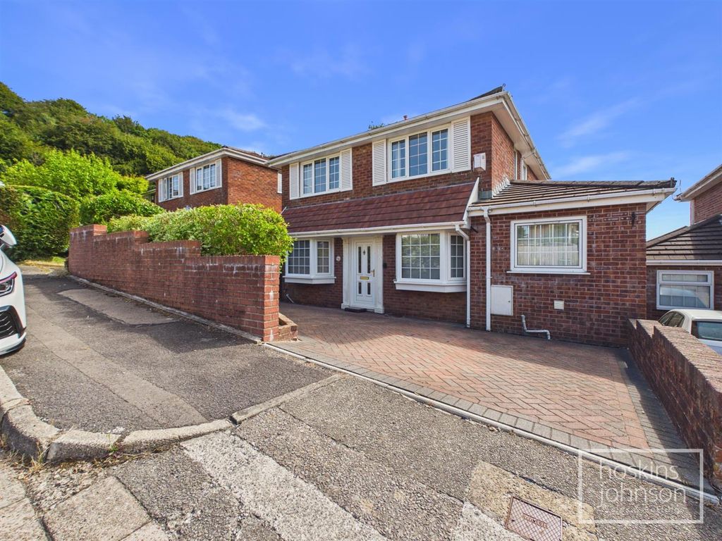 Property photo 1 of 27