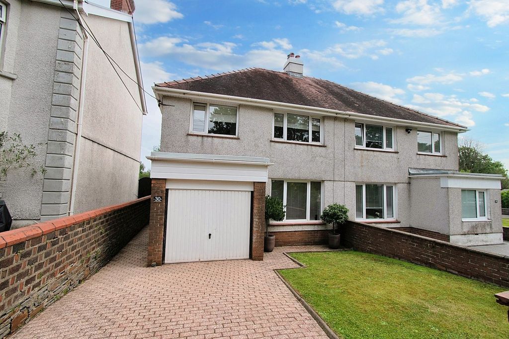 Property photo 1 of 27