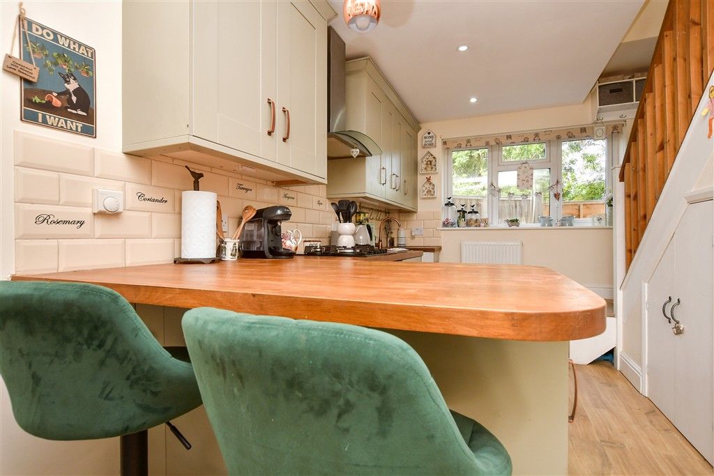 Property photo 1 of 10 Kitchen