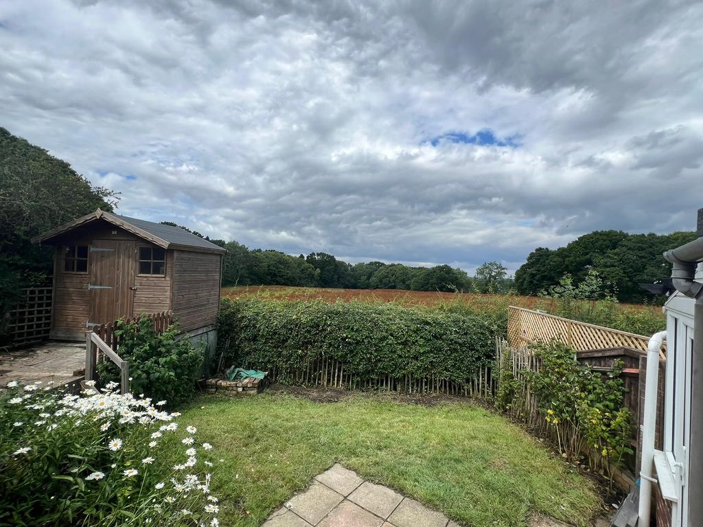 Property photo 2 of 10 Garden