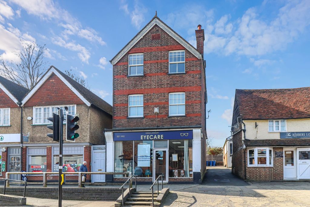 Property photo 2 of 20