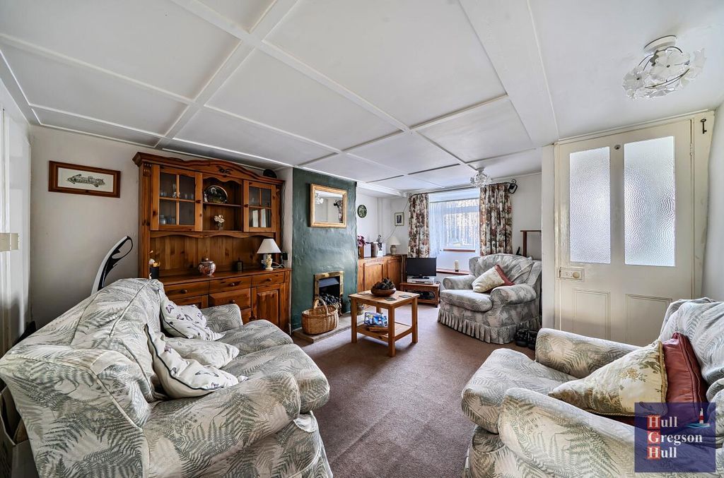 Property photo 2 of 24 3A3B8E11-A88F-4Af7-9871-Fcefcee806Be.Jpg