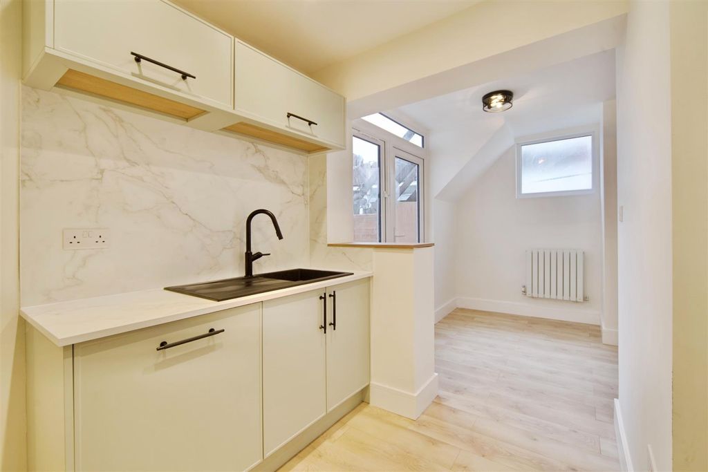 Property photo 2 of 15 Dsc_9333.Jpg