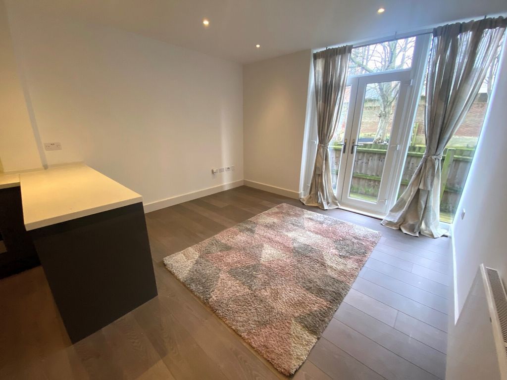 Property photo 3 of 9 Living Area