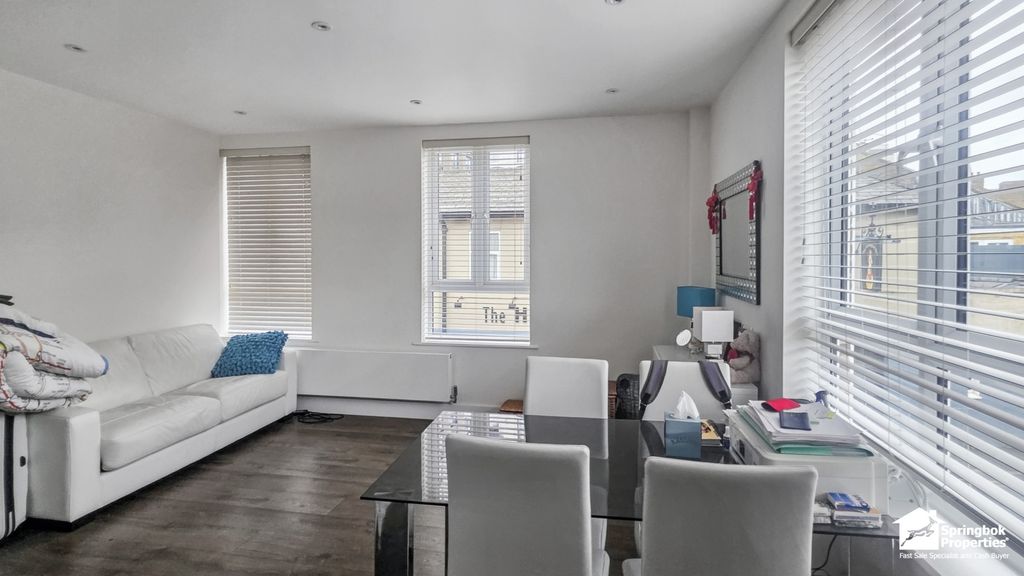 Property photo 3 of 14 Image 2