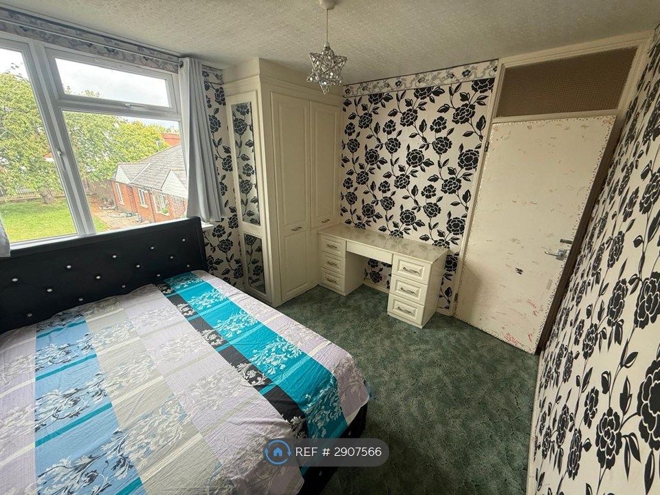 Property photo 2 of 5