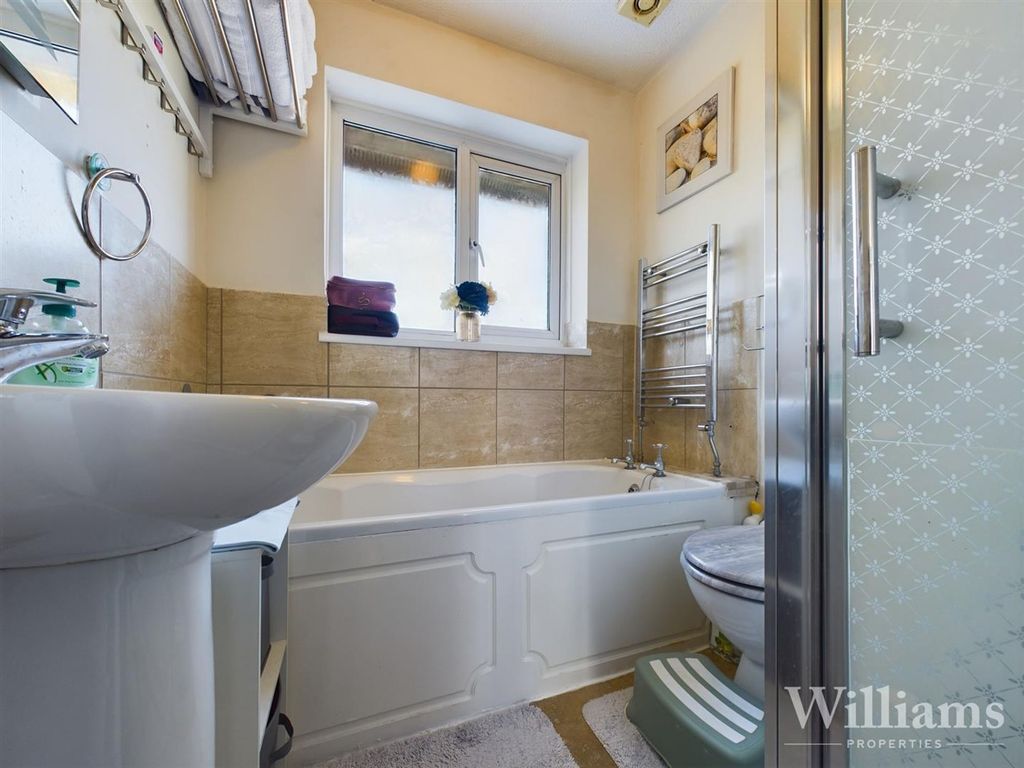 Property photo 3 of 11 Cam02962G0-Pr0075-Still006.Jpg