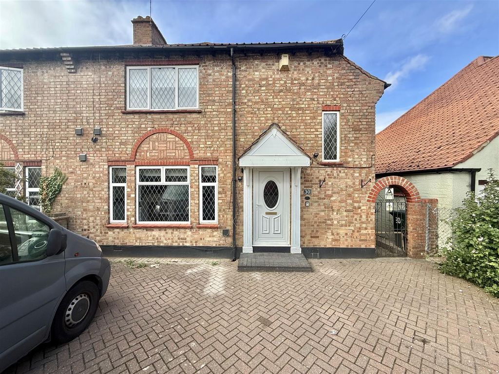 Property photo 1 of 11 External