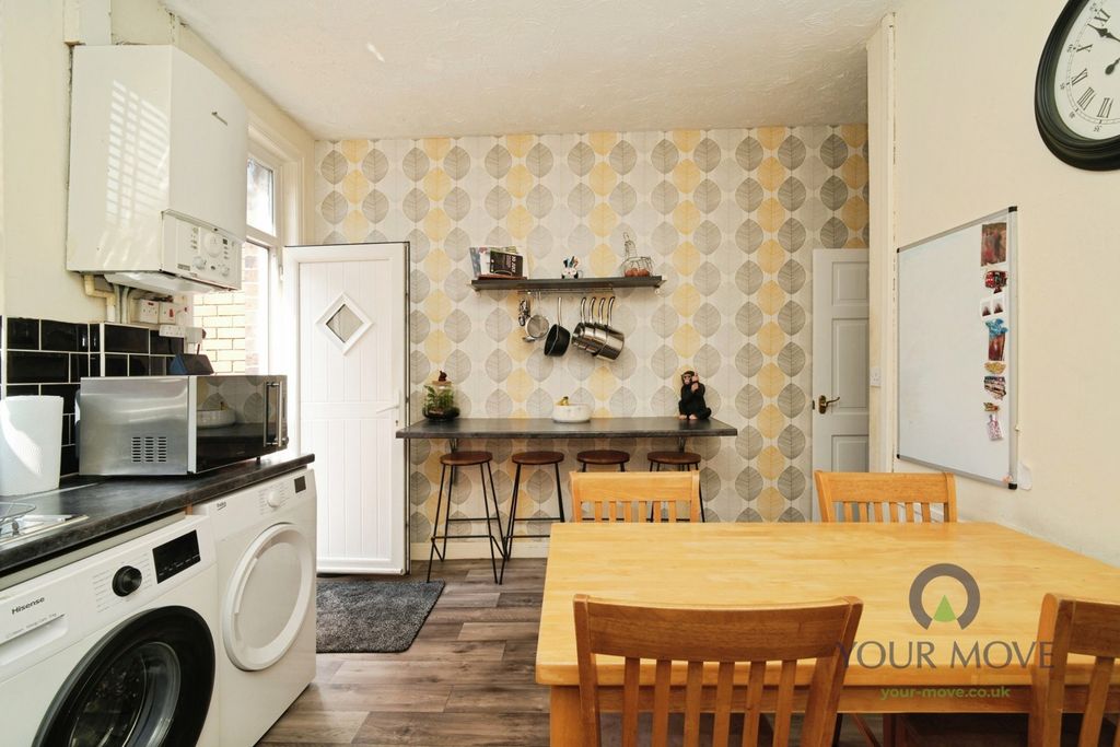 Property photo 3 of 10 Pbox-Img.Jpg