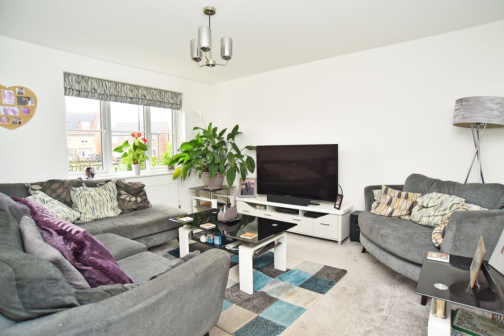 Property photo 3 of 18 3