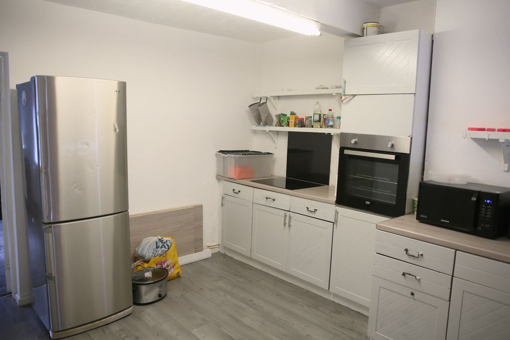 Property photo 3 of 11 Image 2